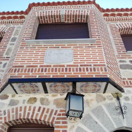Abadía del Marqués de Avila Vega de Santa María Esterno foto
