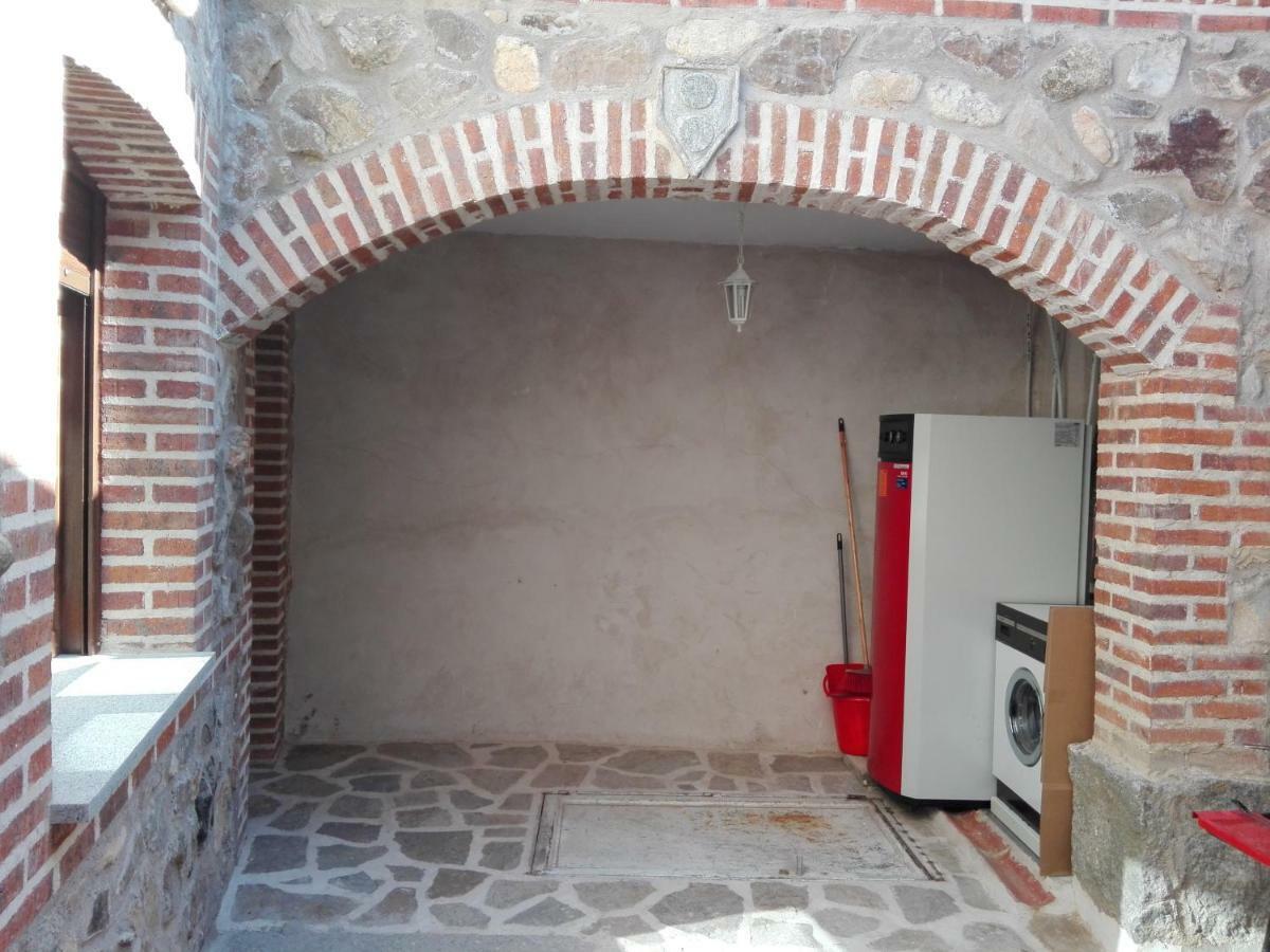 Abadía del Marqués de Avila Vega de Santa María Esterno foto