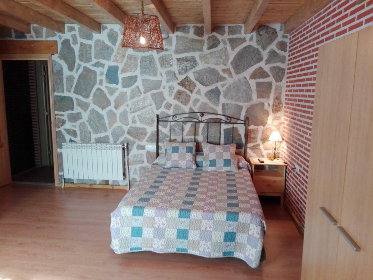 Abadía del Marqués de Avila Vega de Santa María Esterno foto