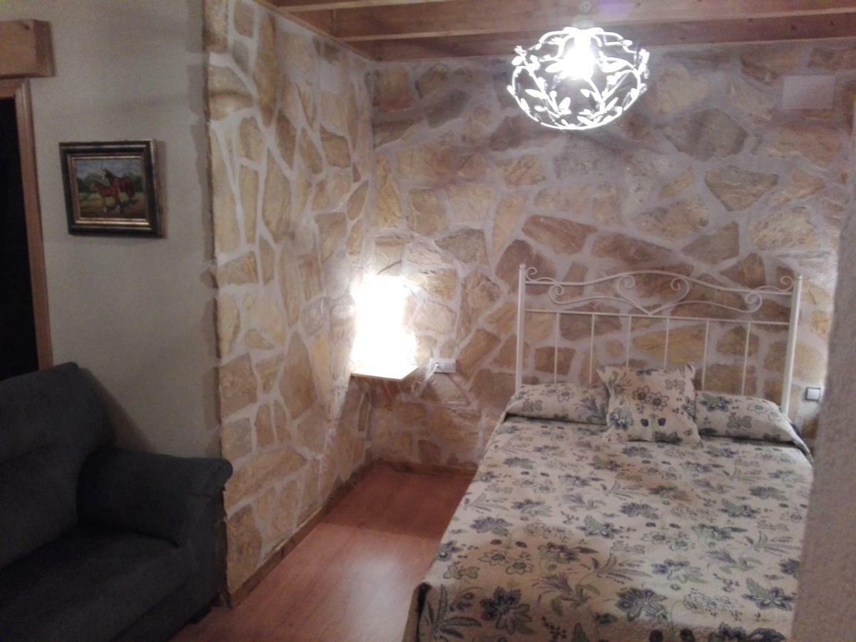Abadía del Marqués de Avila Vega de Santa María Esterno foto